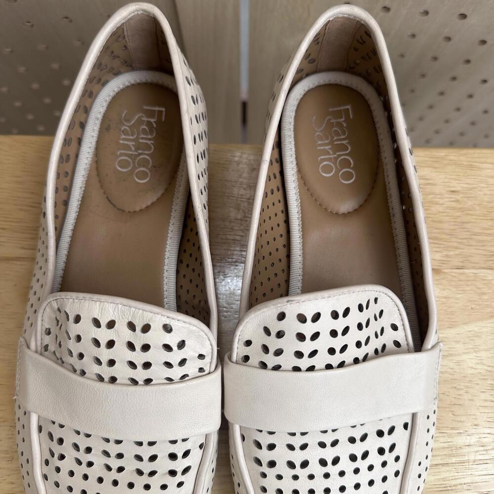 Franco Sarto Leather Loafer in Cream Sz 9